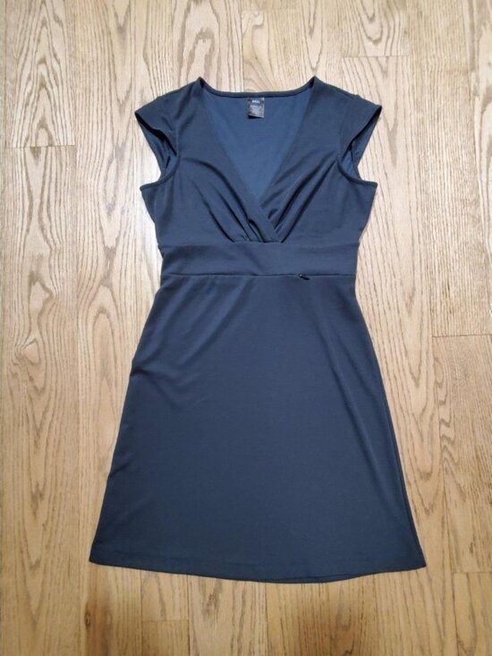 Dresses & Skirts - Black Touring Dress
